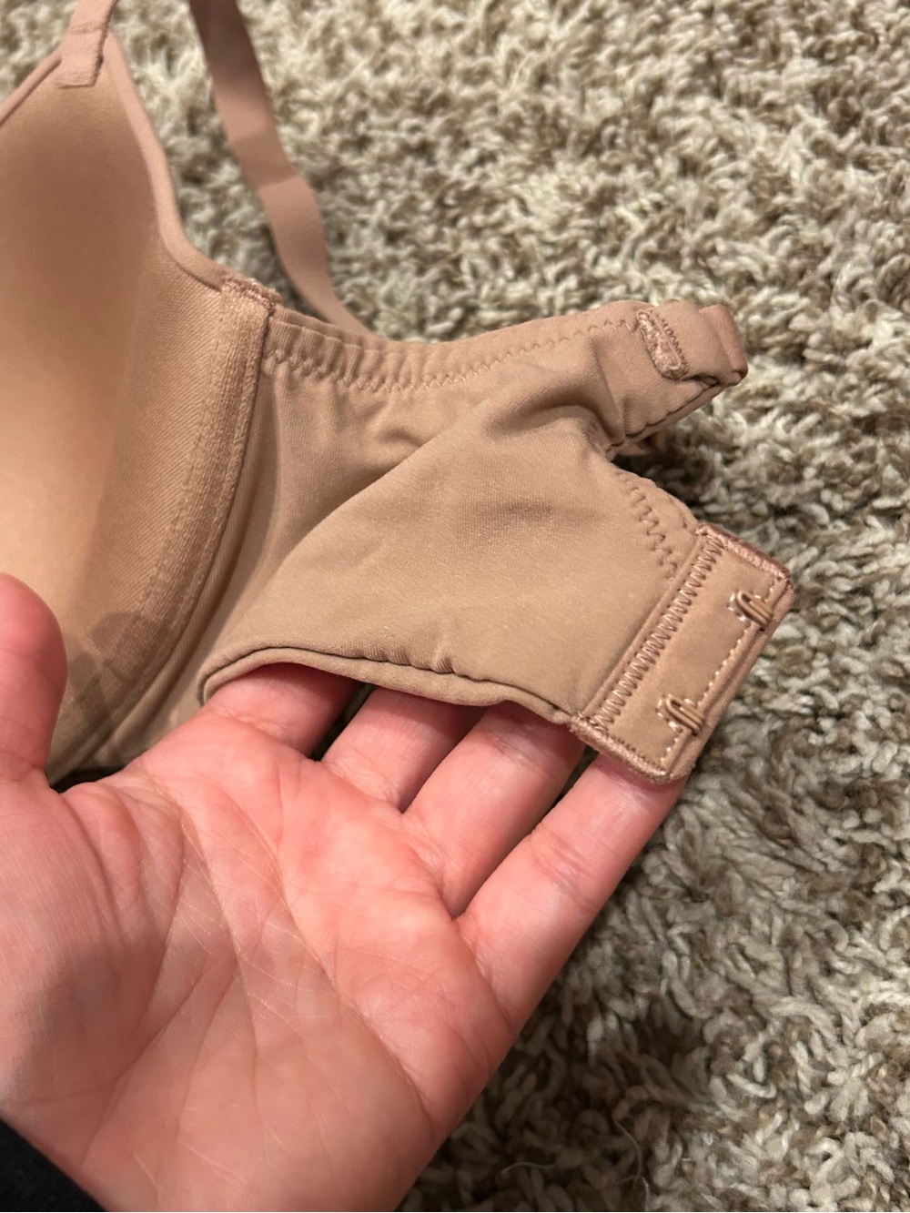 SKIMS Nude Bra - Picture 9 of 11
